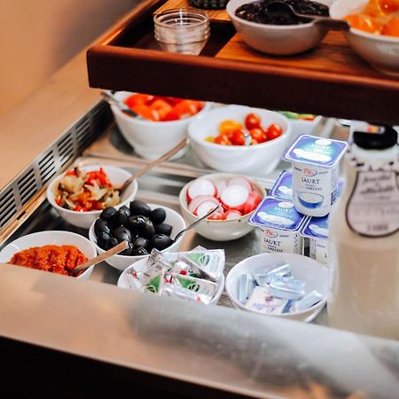 Hotel Angel Sofia Fălticeni エクステリア 写真