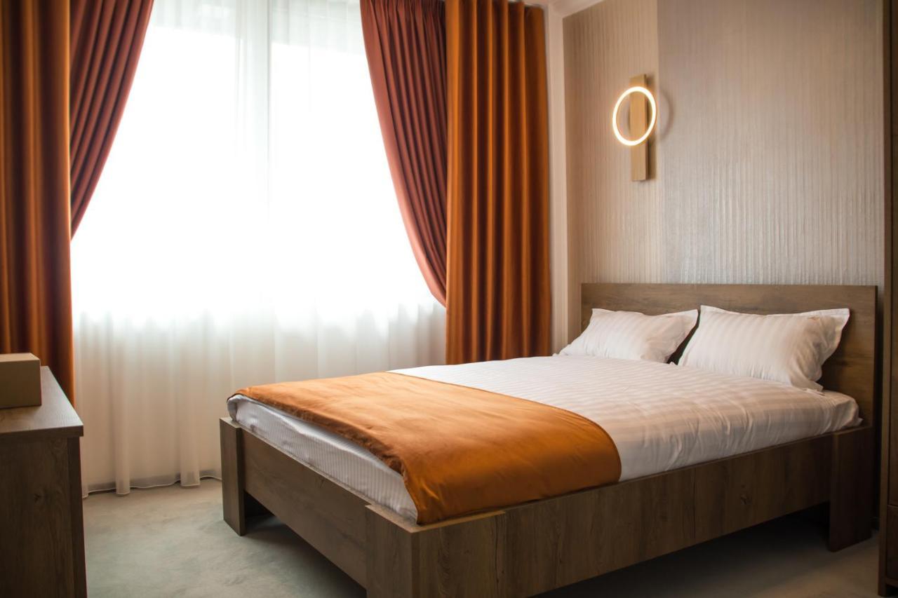 Hotel Angel Sofia Fălticeni エクステリア 写真