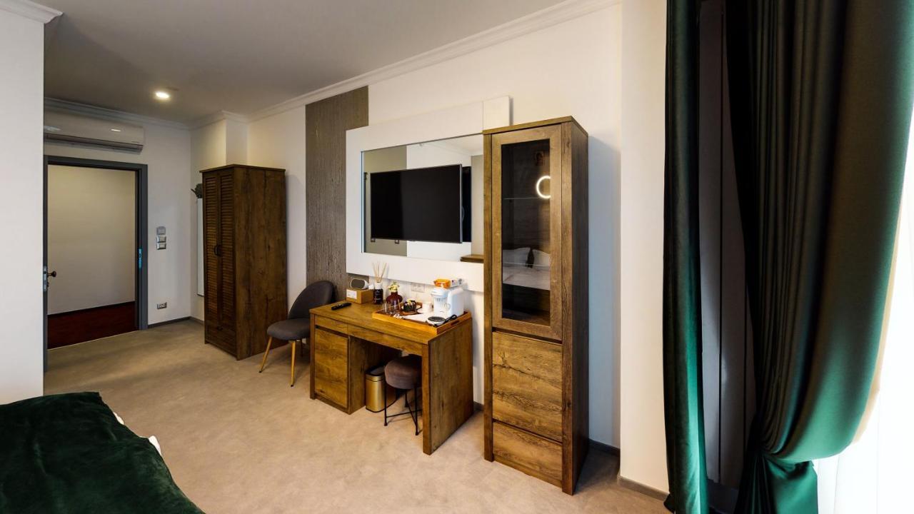 Hotel Angel Sofia Fălticeni エクステリア 写真