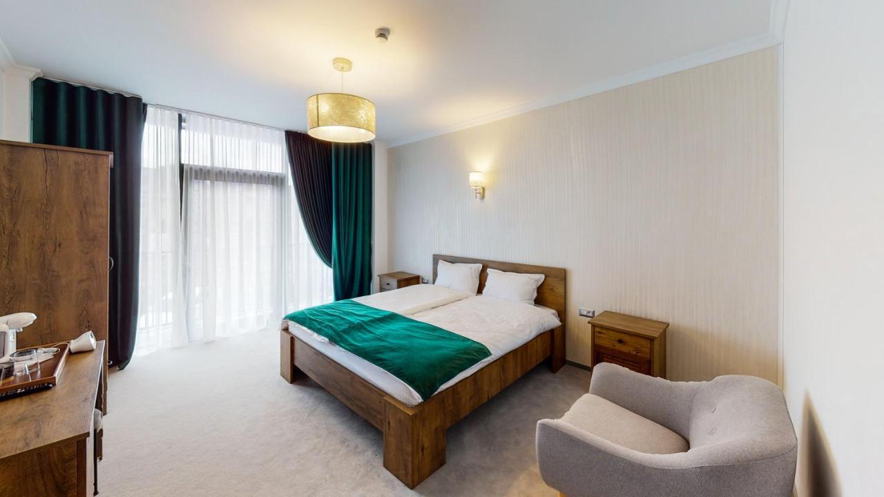 Hotel Angel Sofia Fălticeni エクステリア 写真