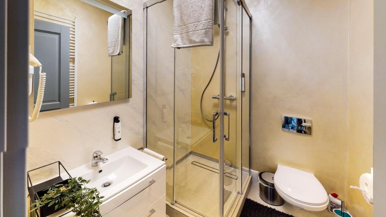 Hotel Angel Sofia Fălticeni エクステリア 写真