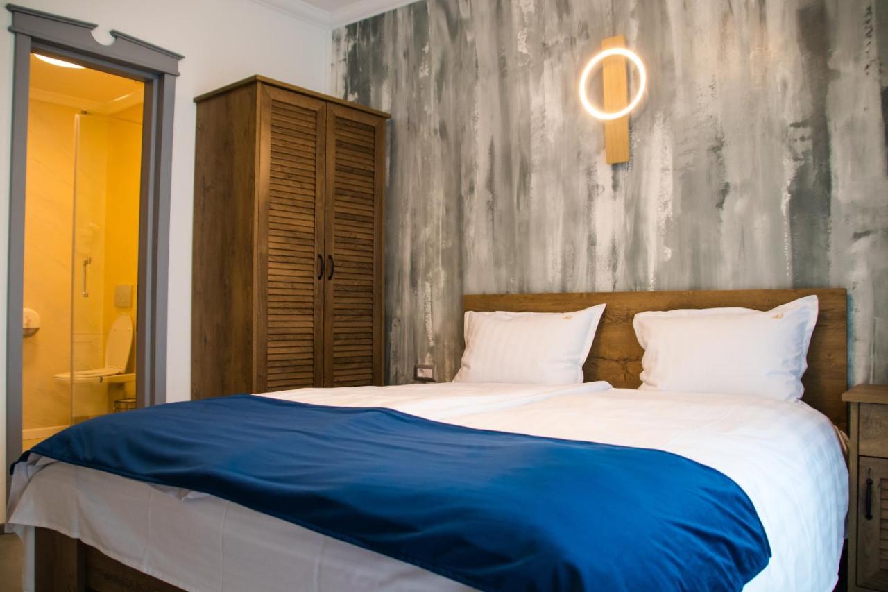 Hotel Angel Sofia Fălticeni エクステリア 写真