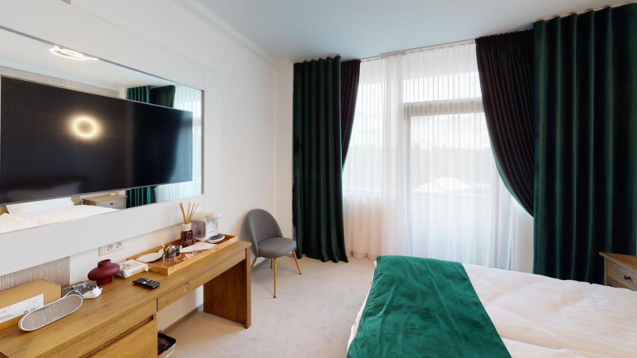 Hotel Angel Sofia Fălticeni エクステリア 写真