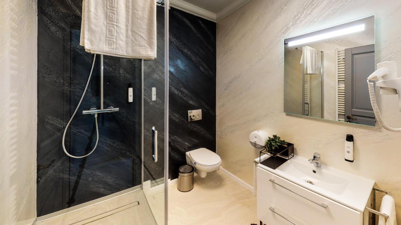Hotel Angel Sofia Fălticeni エクステリア 写真